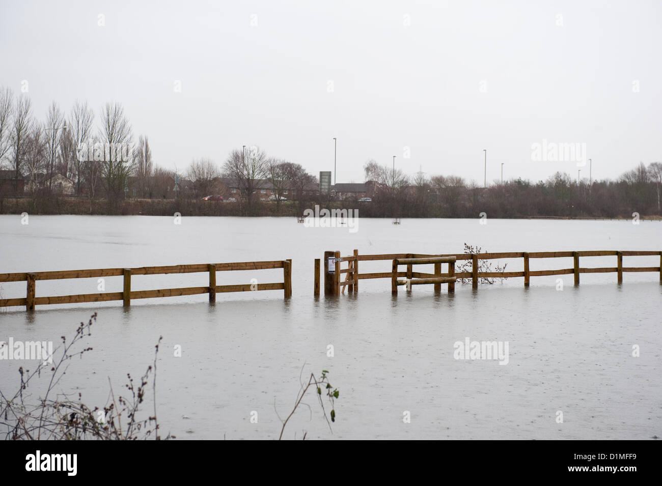 Gloucester, Regno Unito. Il 29 dicembre 2012. Rising acqua di inondazione chiude le strade 29 dicembre 2012 Regno Unito. Credito: BigshotD3 / Alamy Live News Foto Stock