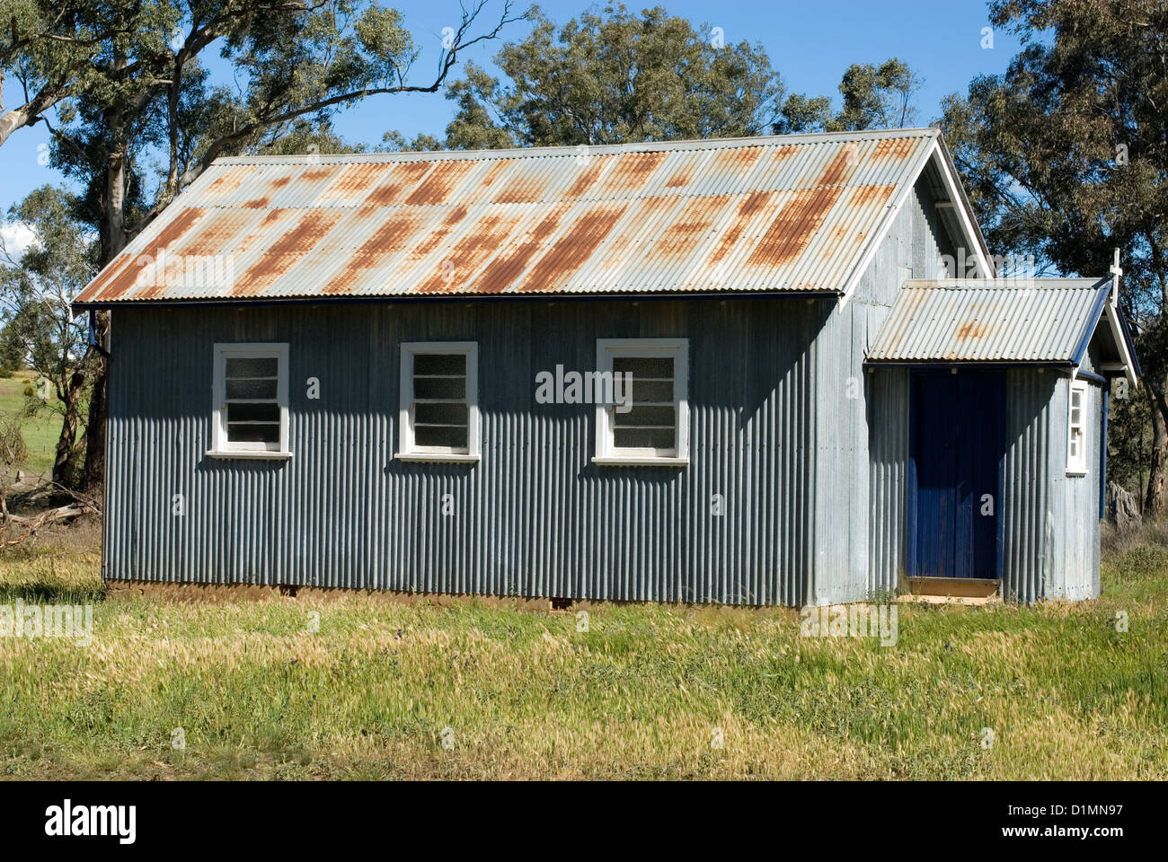 Una piccola chiesa costruita di ferro corrugato, vicino a Wellington, Nuovo Galles del Sud, Australia Foto Stock