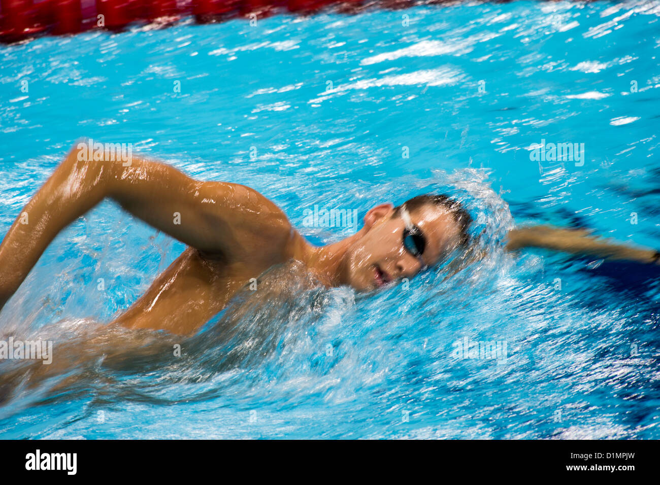 Nuotatore in azione di freestyle. Foto Stock