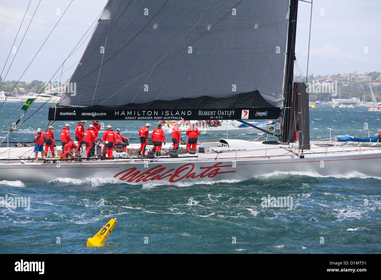 Avena selvatica x1 si prepara per l'inizio del 2012 a Sydney Hobart yacht race,Porto di Sydney Foto Stock