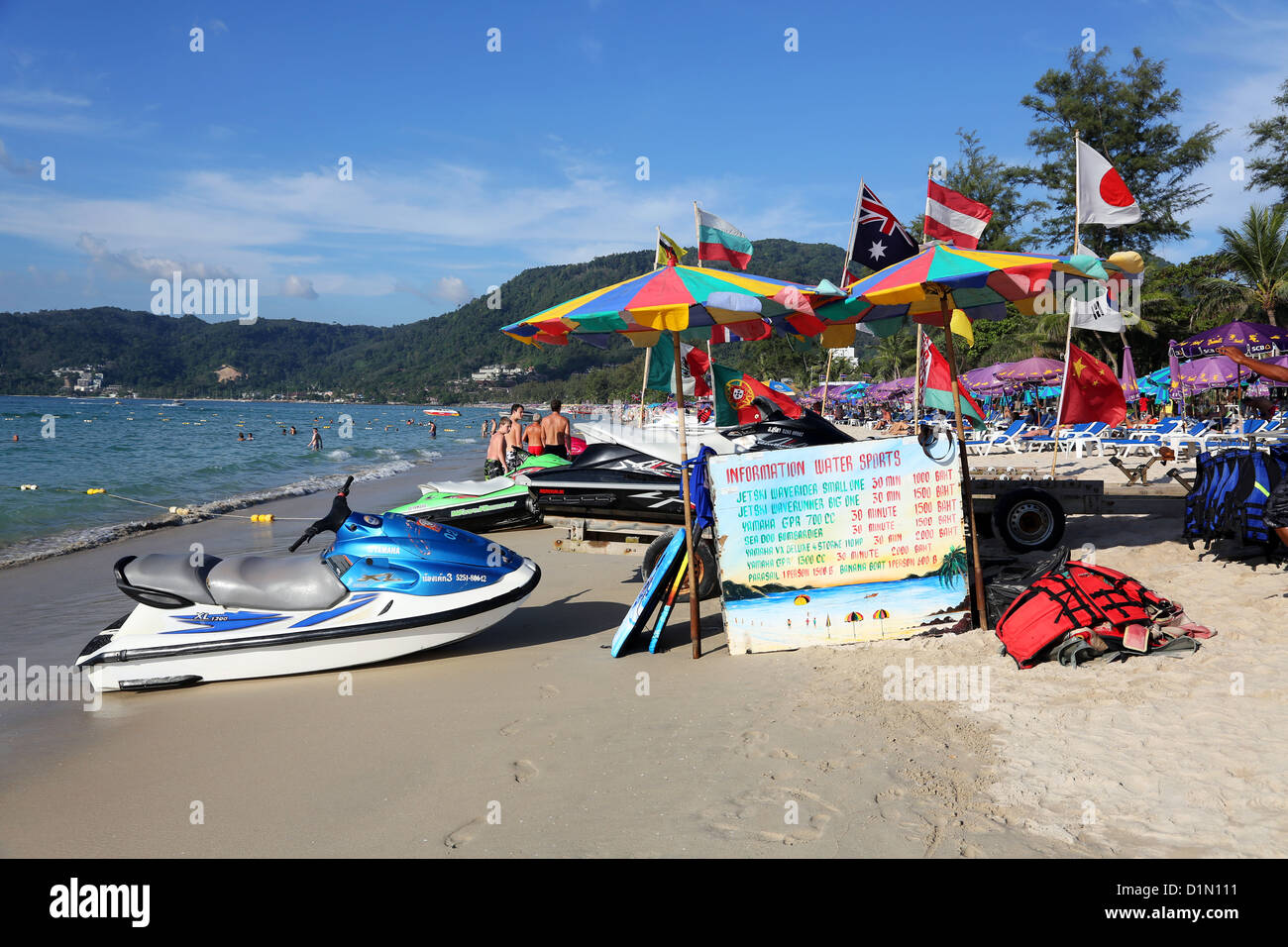 La spiaggia di Patong, Phuket, Tailandia Foto Stock