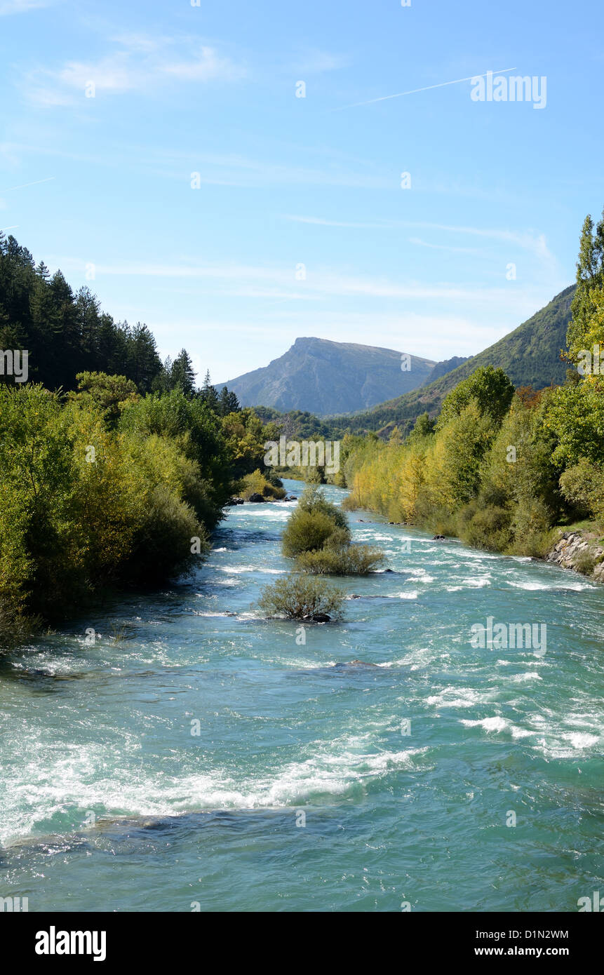Paesaggio con le rapide sul fiume Verdon e Gola Verdon a Castellane Alpes-de-Haute-Provence Provenza Francia Foto Stock