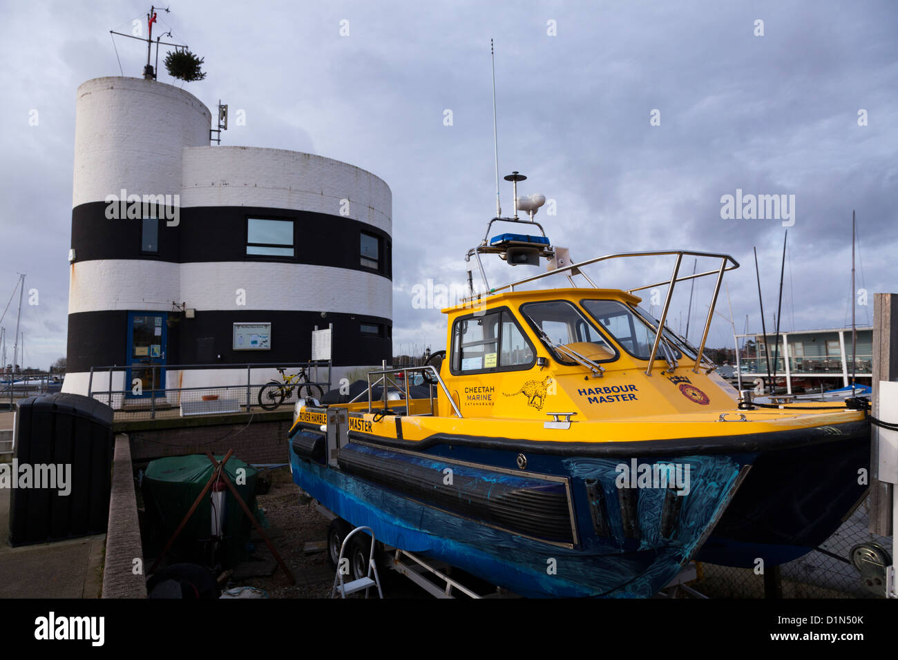 Capitaneria di porto e di lancio per il fiume Hamble a Warsash Foto Stock