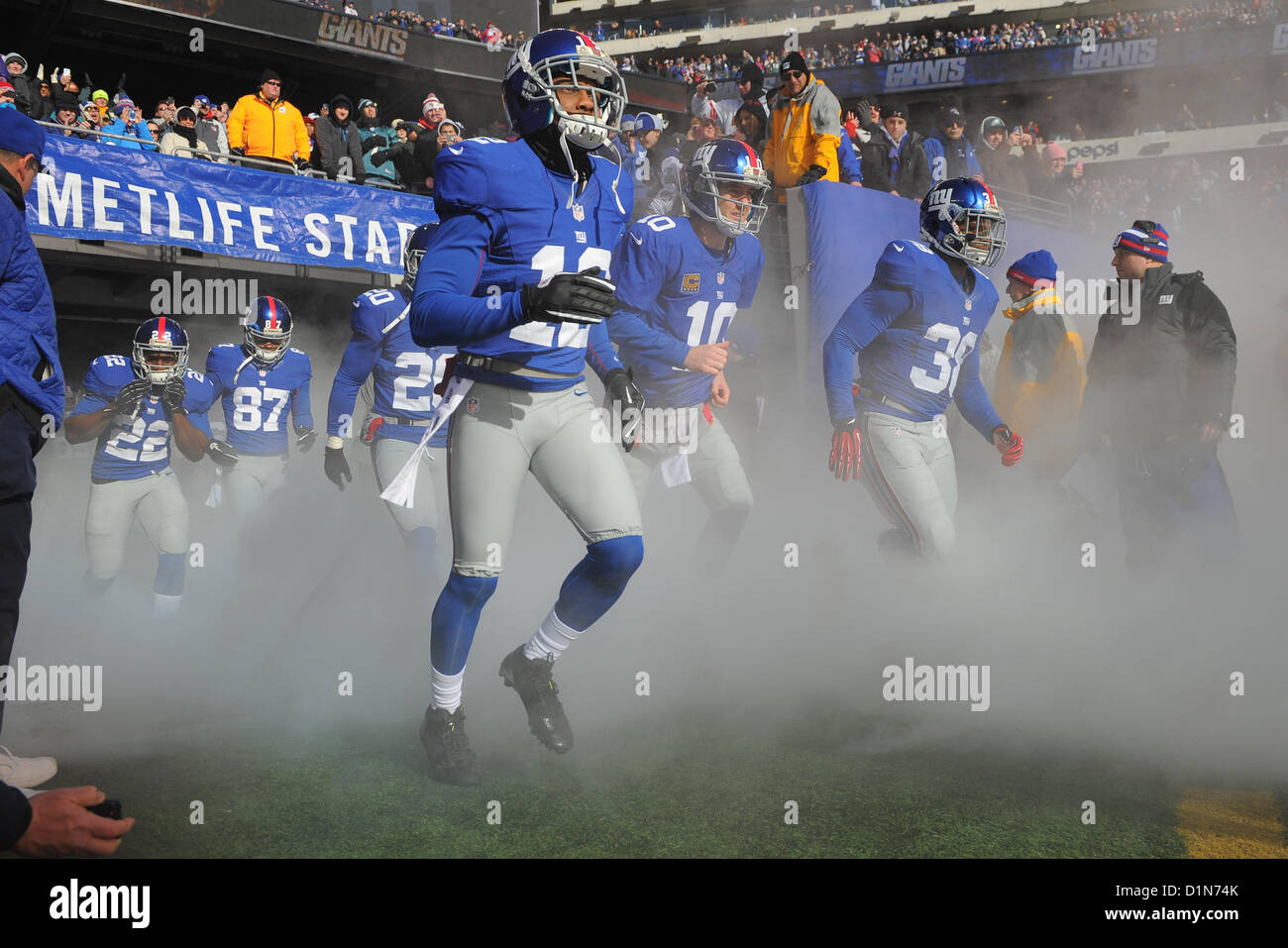New Jersey, USA. 30 Dicembre 2012: New York Giants prende il campo durante una settimana 17 NFL match tra Philadelphia Eagles e New York Giants a MetLife Stadium di East Rutherford, New Jersey. Foto Stock