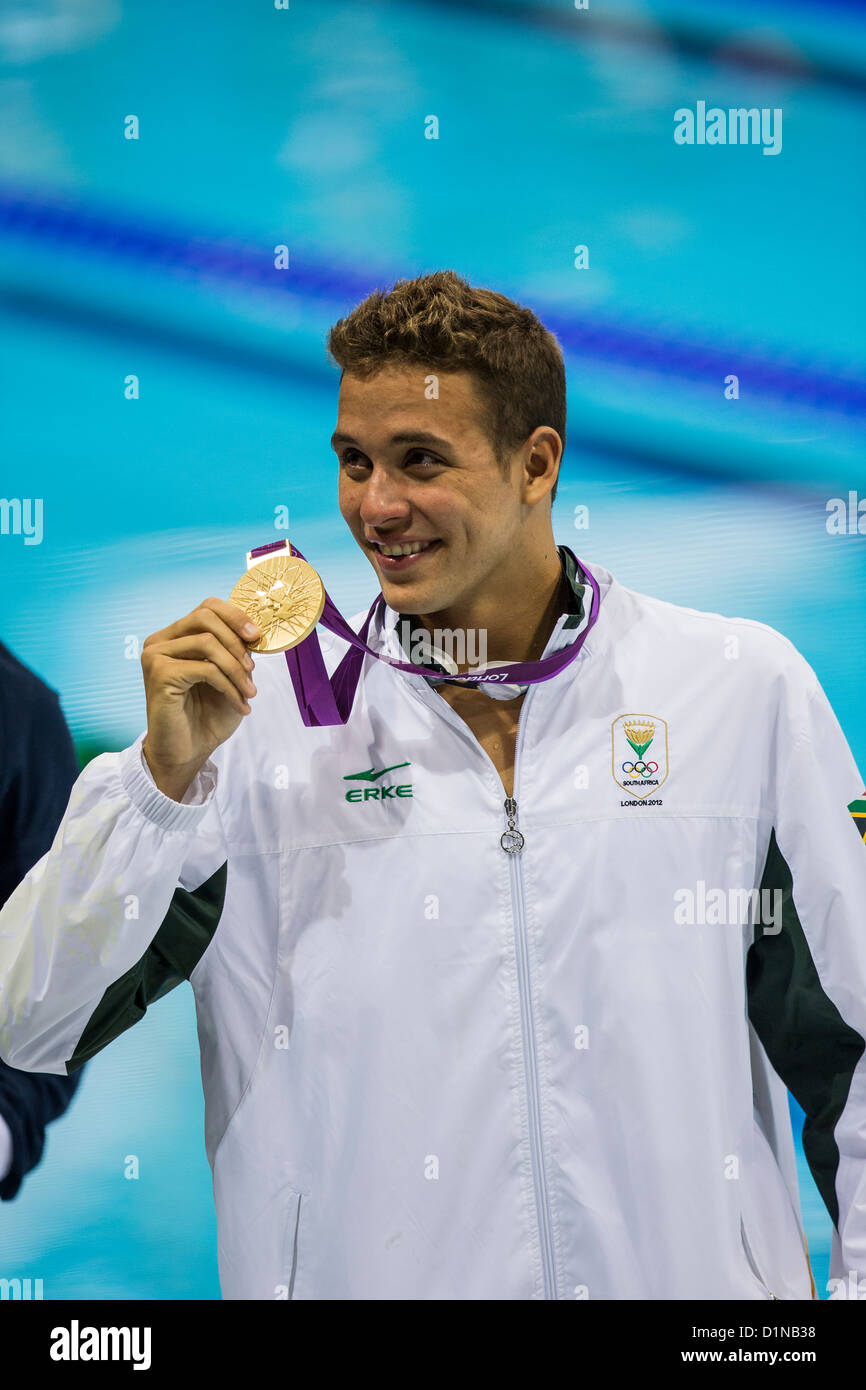 Chad le Clos (RSA) vincitore della medaglia d'oro in Uomini 200m Butterfly al 2012 Olimpiadi estive di Londra, Inghilterra. Foto Stock