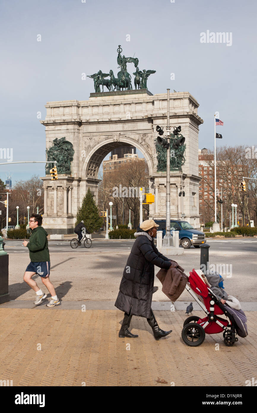 Soldati e marinai Memorial Arch, costruito 1902, Grand Army Plaza dirige anche Prospect Park di Brooklyn, New York Foto Stock