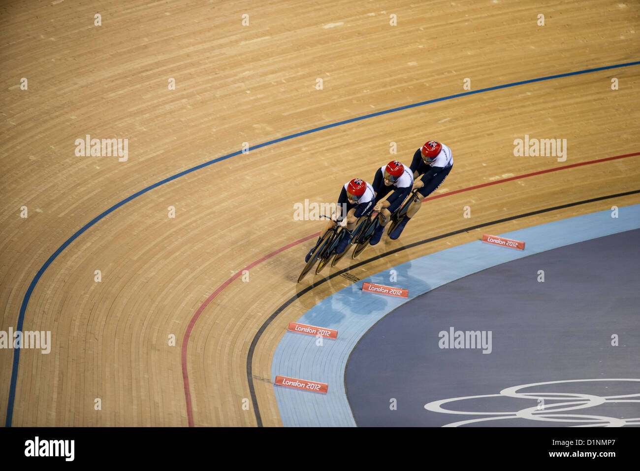 Gran Bretagna, medaglia d'oro dei vincitori, in concorrenza per le donne 3000m team Pursuit presso le Olimpiadi estive di Londra, 2012 Foto Stock