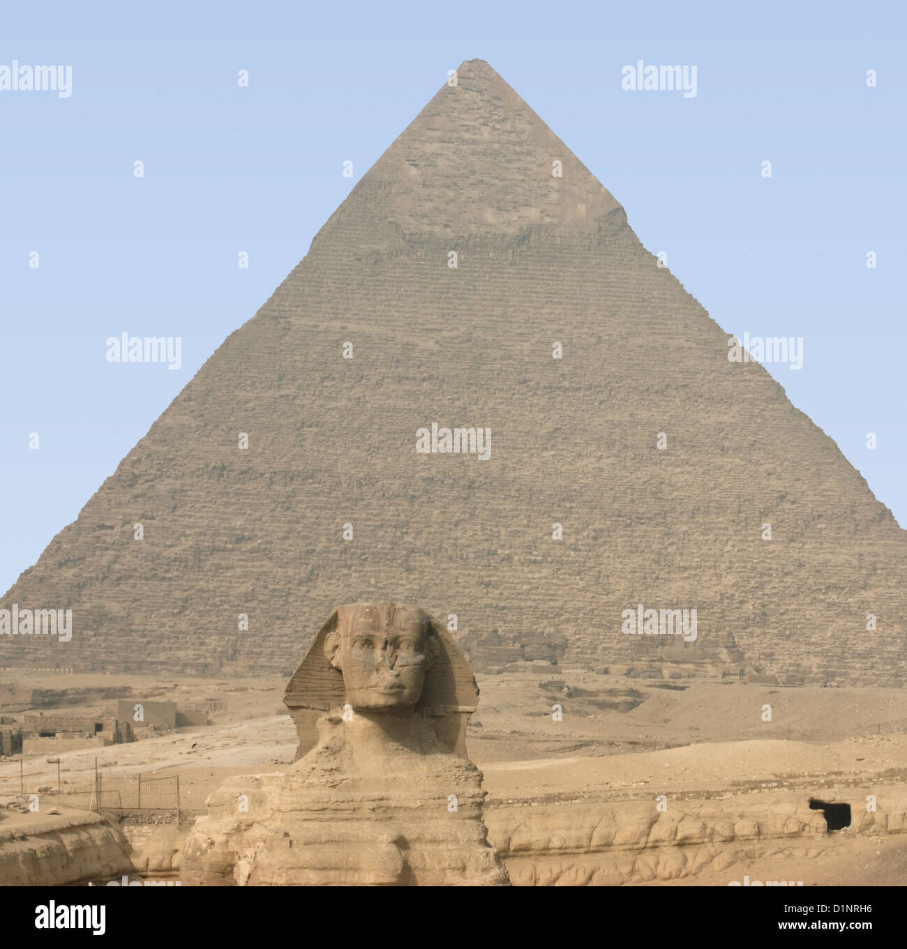 La Necropoli di Giza con la piramide di Chefren e Sphinx Foto Stock