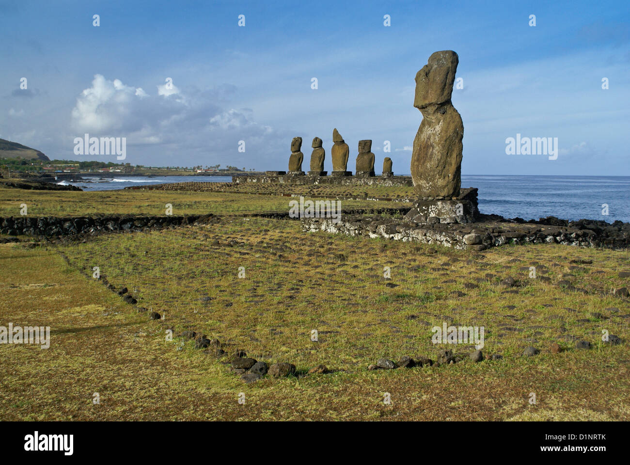 Moai a Tahai complesso cerimoniale, Isola di Pasqua, Cile Foto Stock