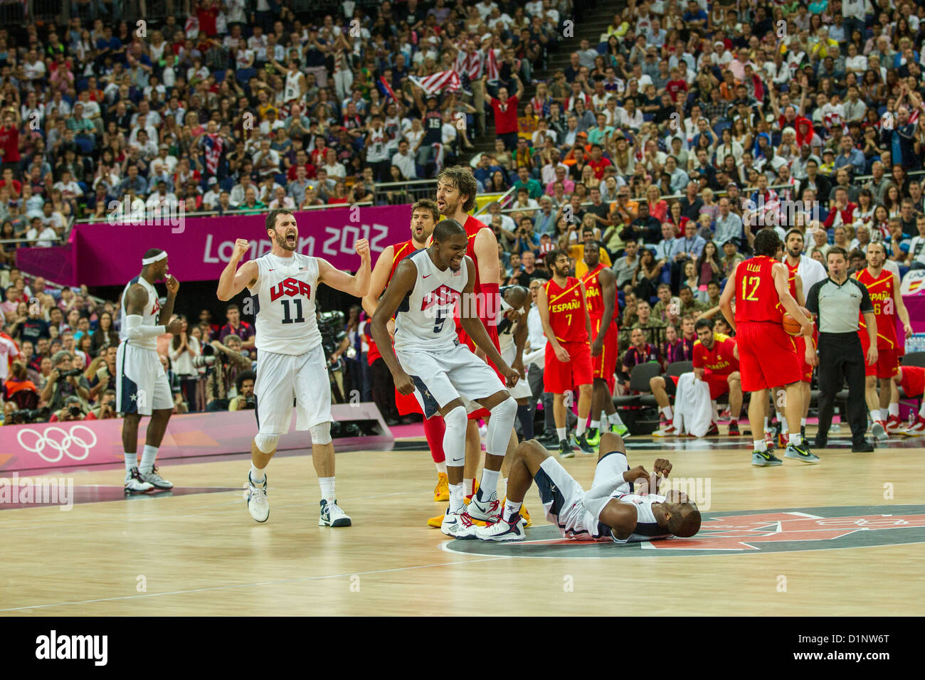 Stati Uniti d'America sconfitte in Spagna la medaglia d oro di pallacanestro degli uomini di gioco presso le Olimpiadi estive di Londra, 2012 Foto Stock