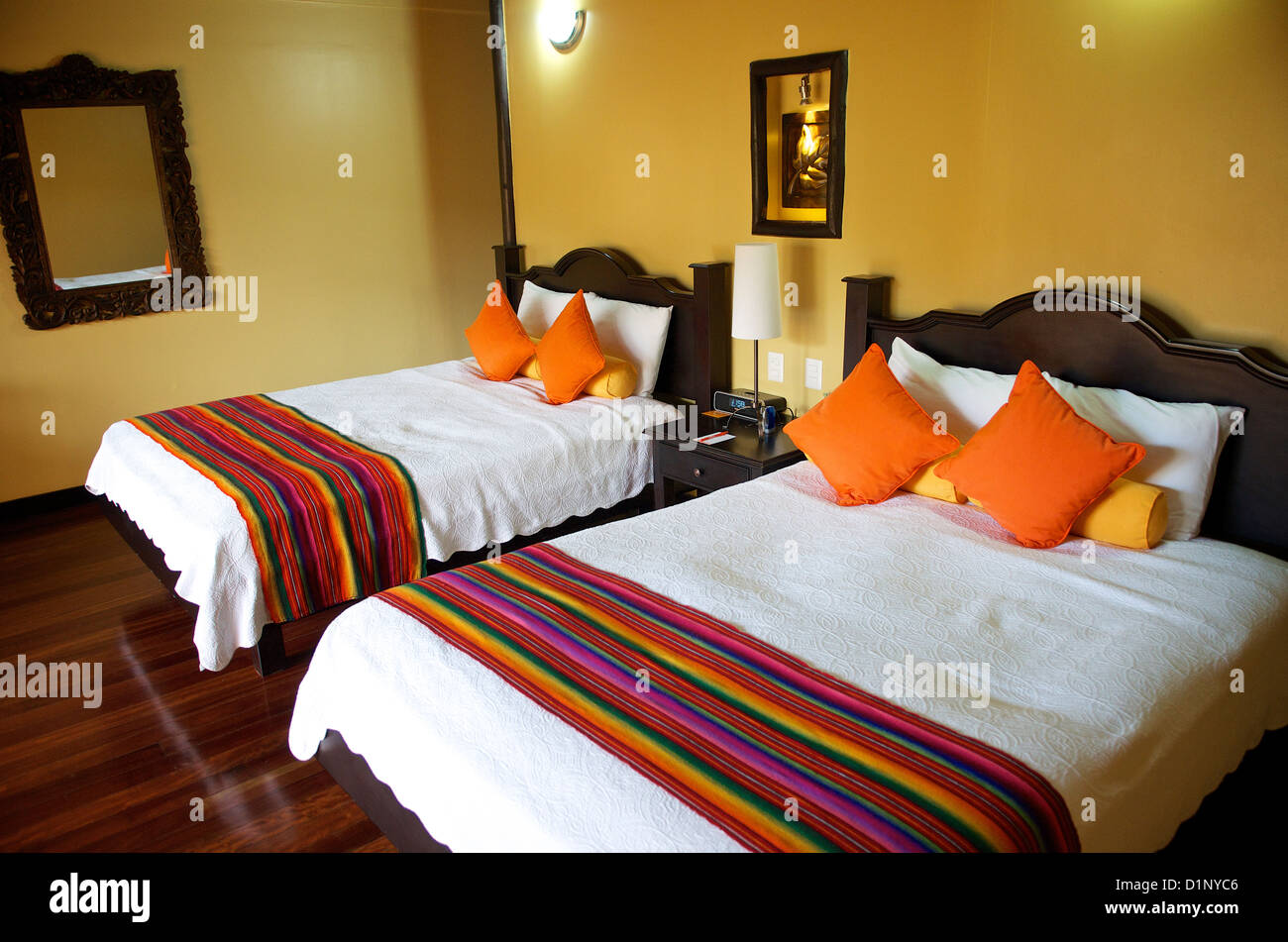 Letti in una Casita Camera Deluxe a Nayara Hotel, Spa & Gardens, Oeste de Fortuna, La Fortuna de San Carlos, Costa Rica Foto Stock