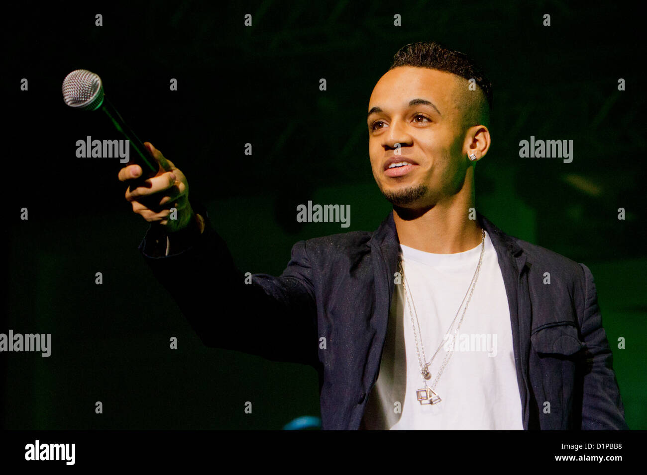 Aston Merrygold di JLS esegue a vestiti Live Show 2012, NEC Birmingham Foto Stock