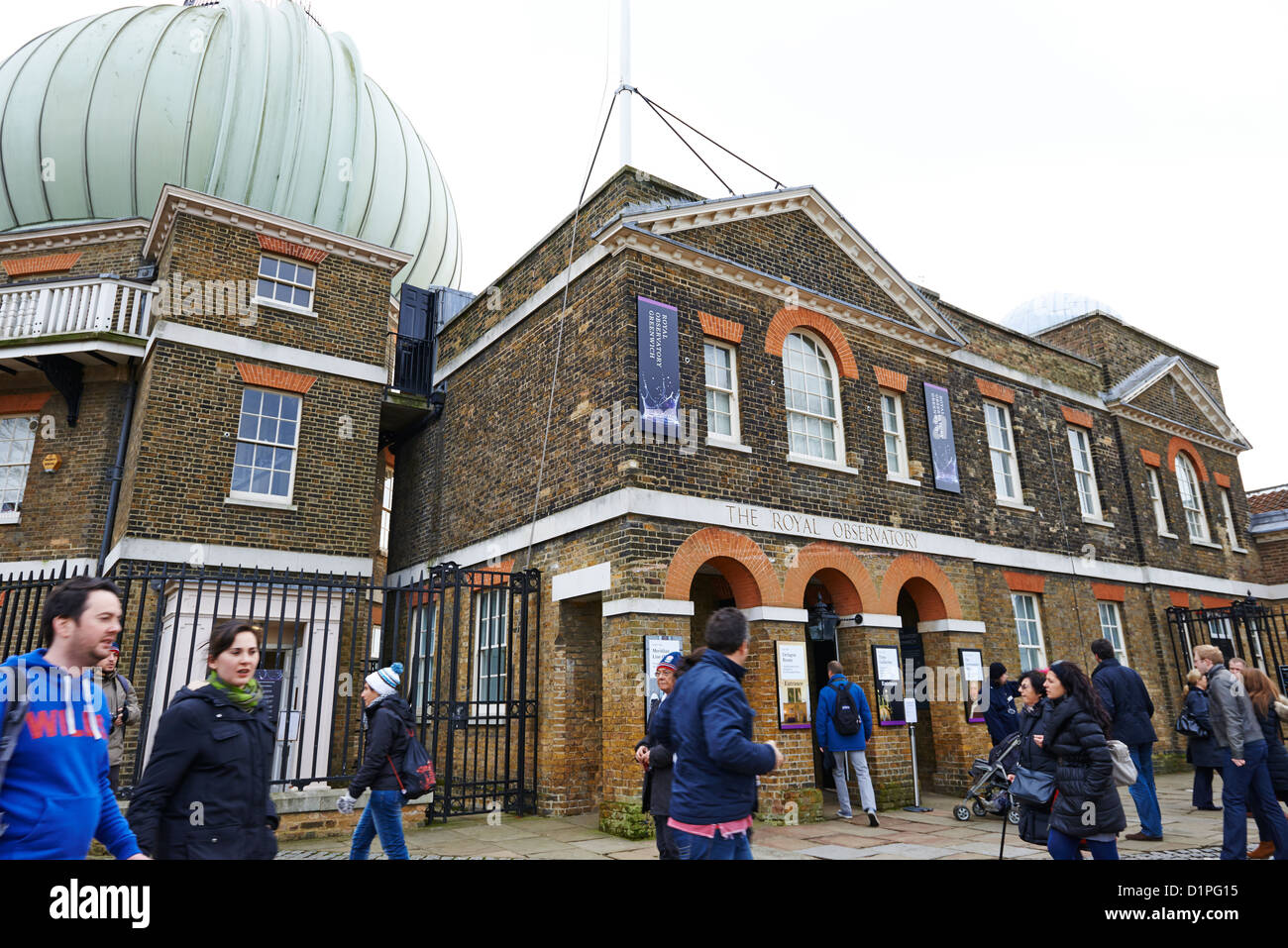 Esterno per l'Osservatorio Reale di Greenwich London REGNO UNITO Foto Stock
