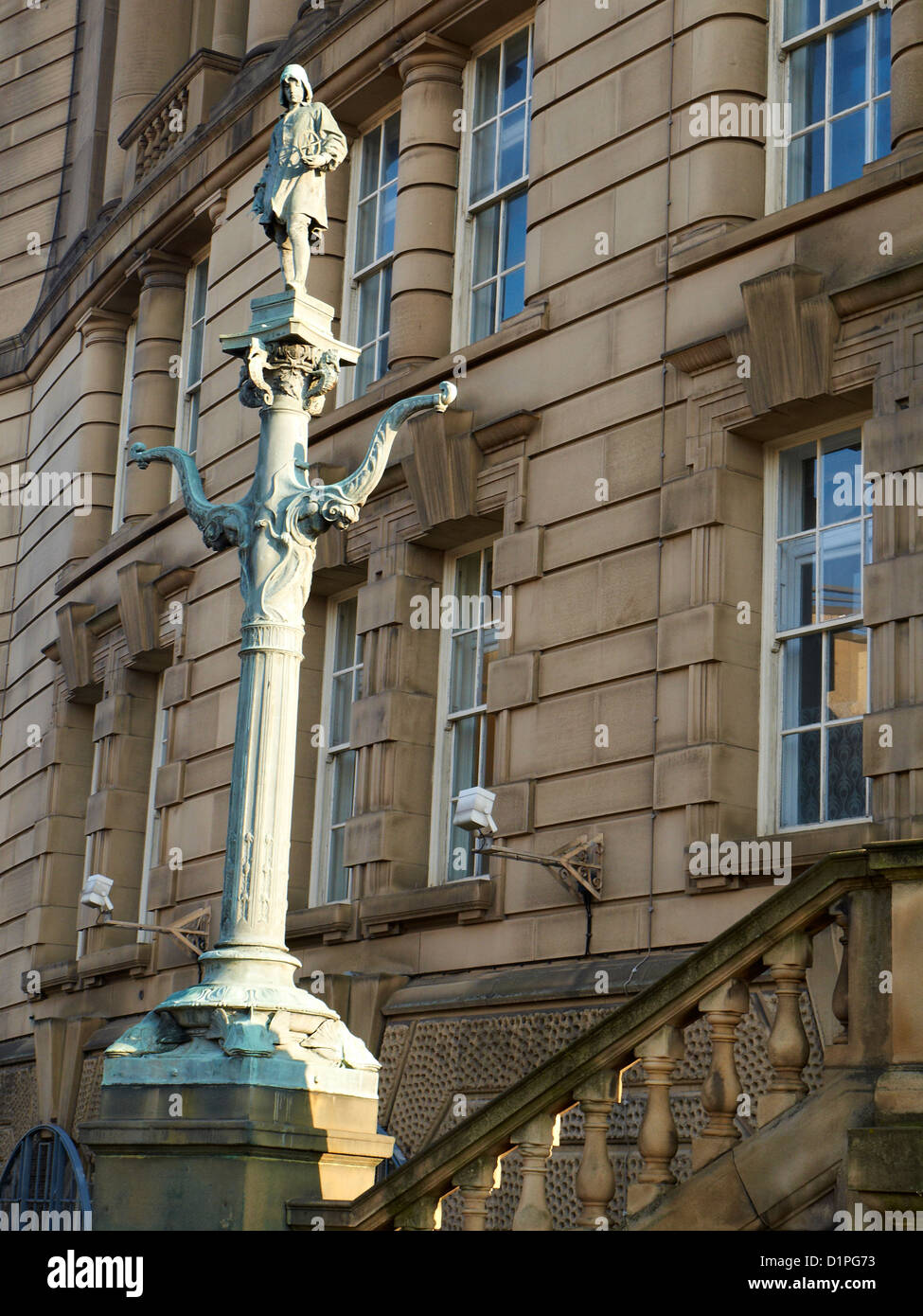 Lampada posta al di fuori del museo del mondo interno sul Byron Street in Liverpool Regno Unito Foto Stock