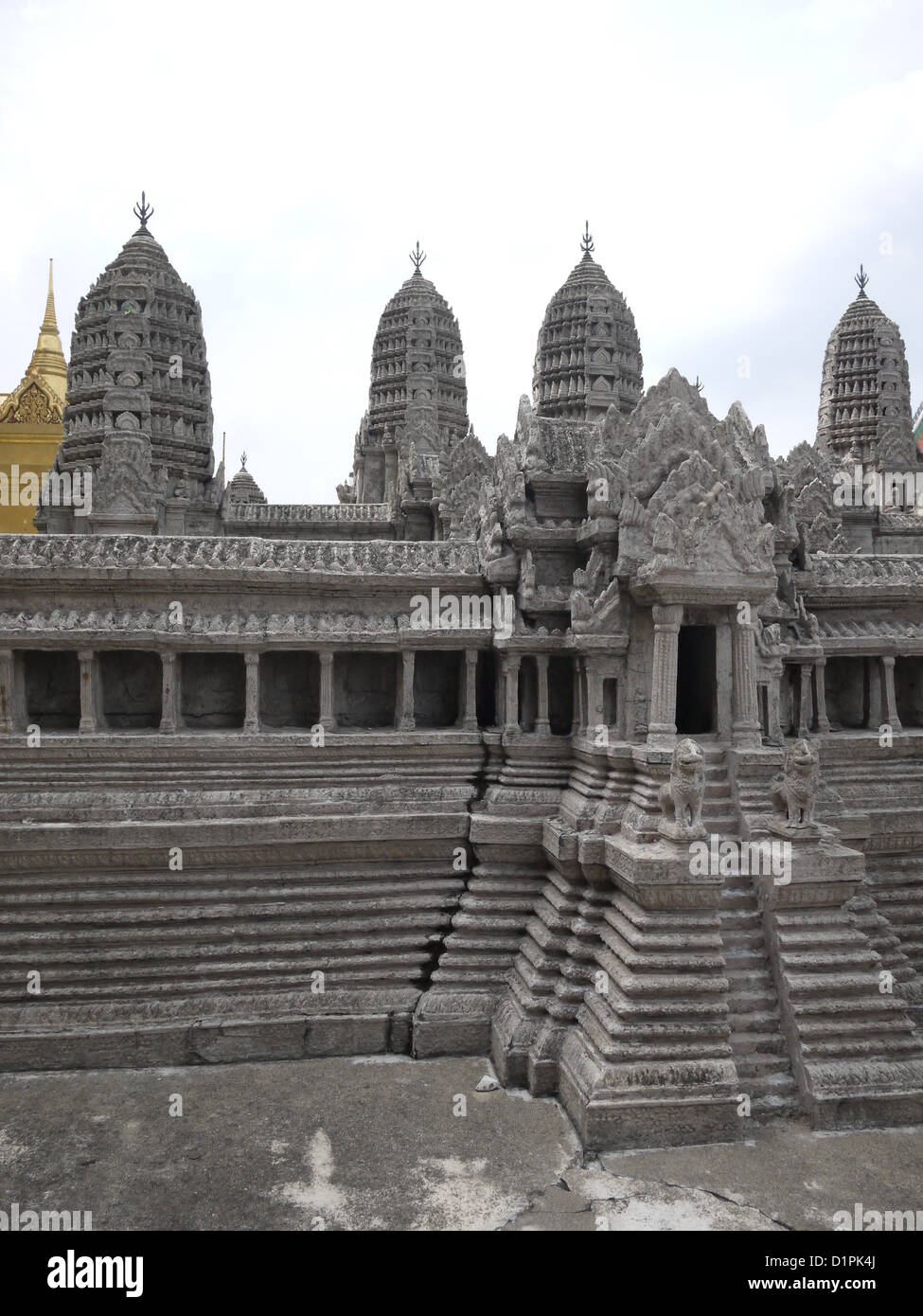 Piccolo Angkor Wat modello in scala Foto Stock