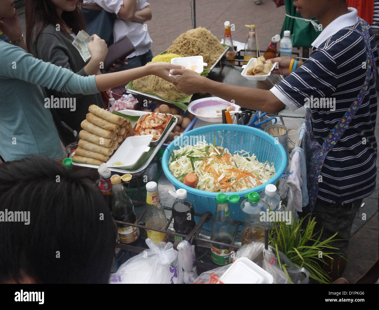 Asian street food in stallo Foto Stock