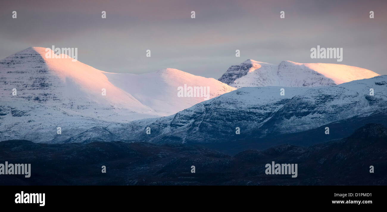 Panorama delle montagne Torridon nelle Highlands scozzesi Foto Stock