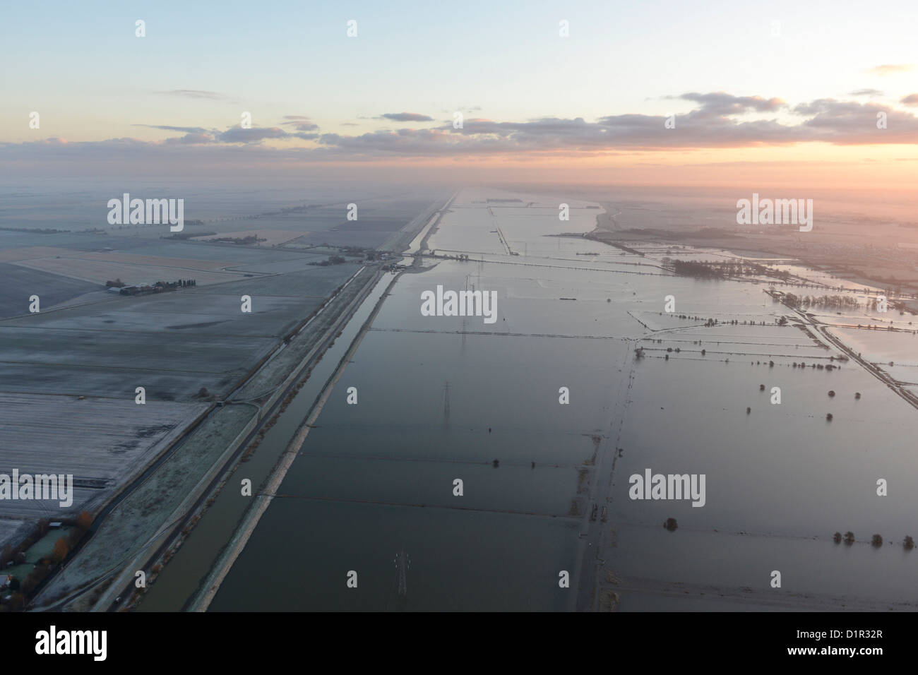 Vedute aeree di campi allagati Foto Stock