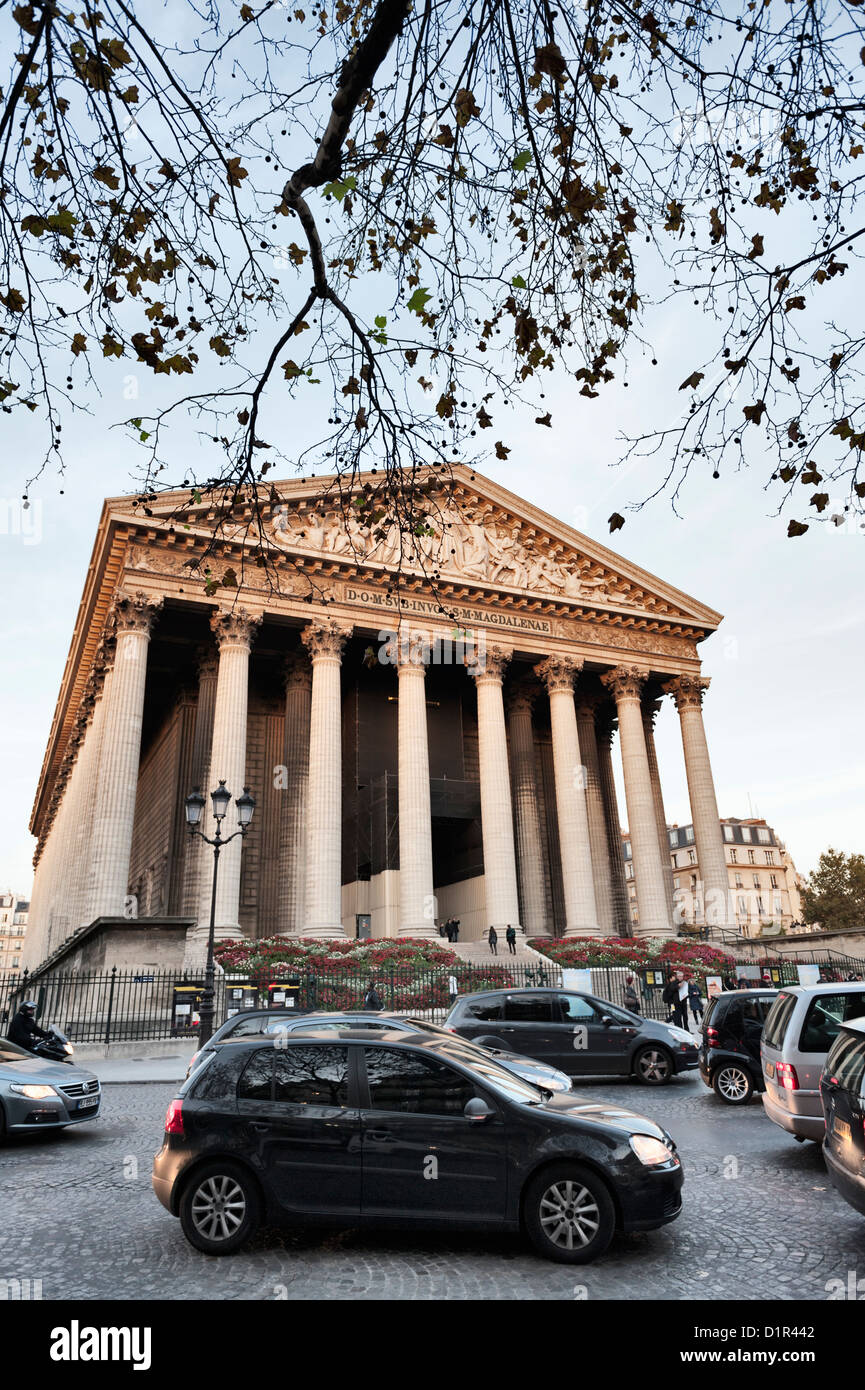 Parigi, Francia: L'Église de la Madeleine (Chiesa della Madeleine) nell'Ottavo Arrondissement Foto Stock