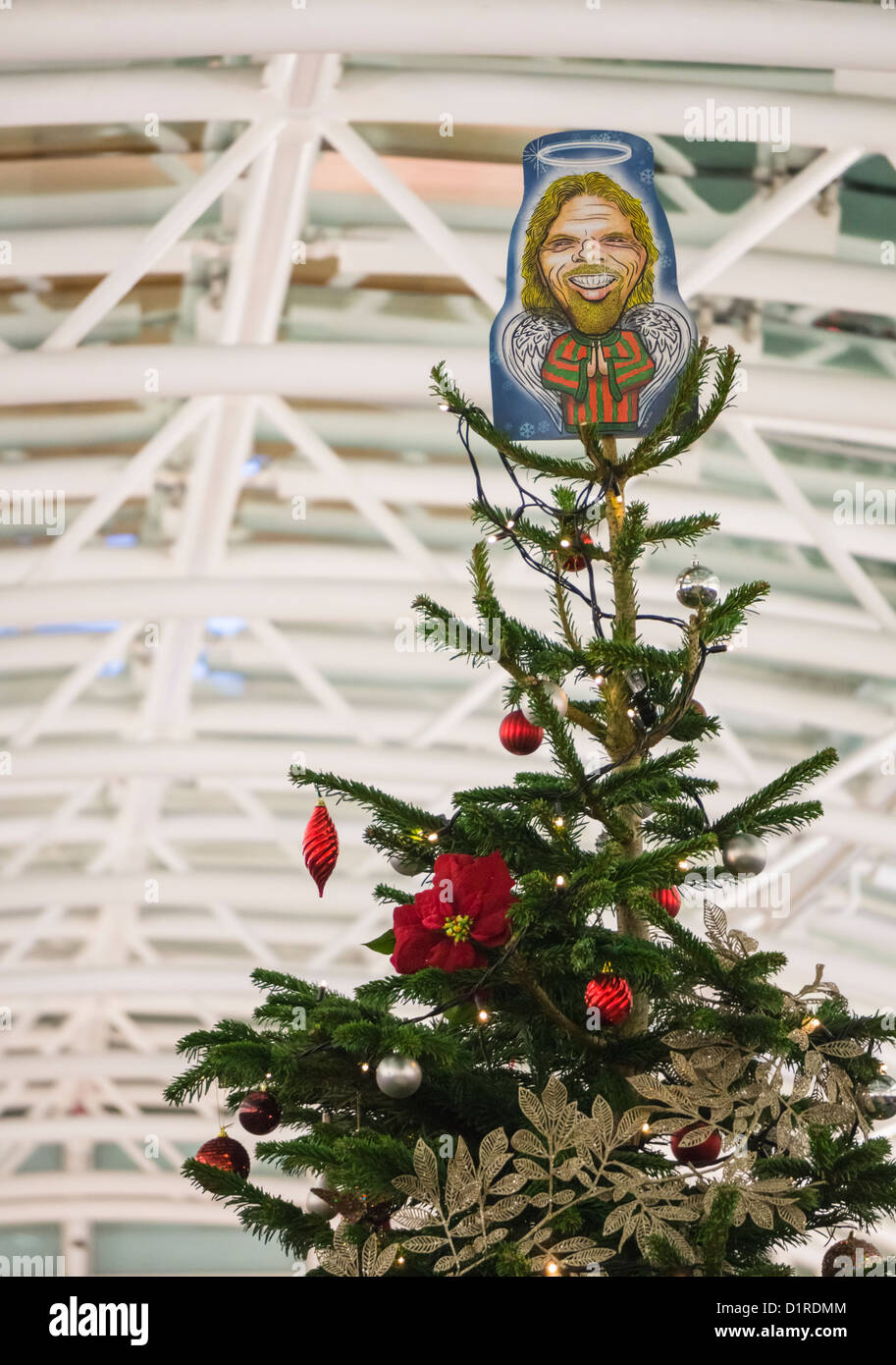 Richard Branson decorazione di Natale sulla cima di un albero. Foto Stock