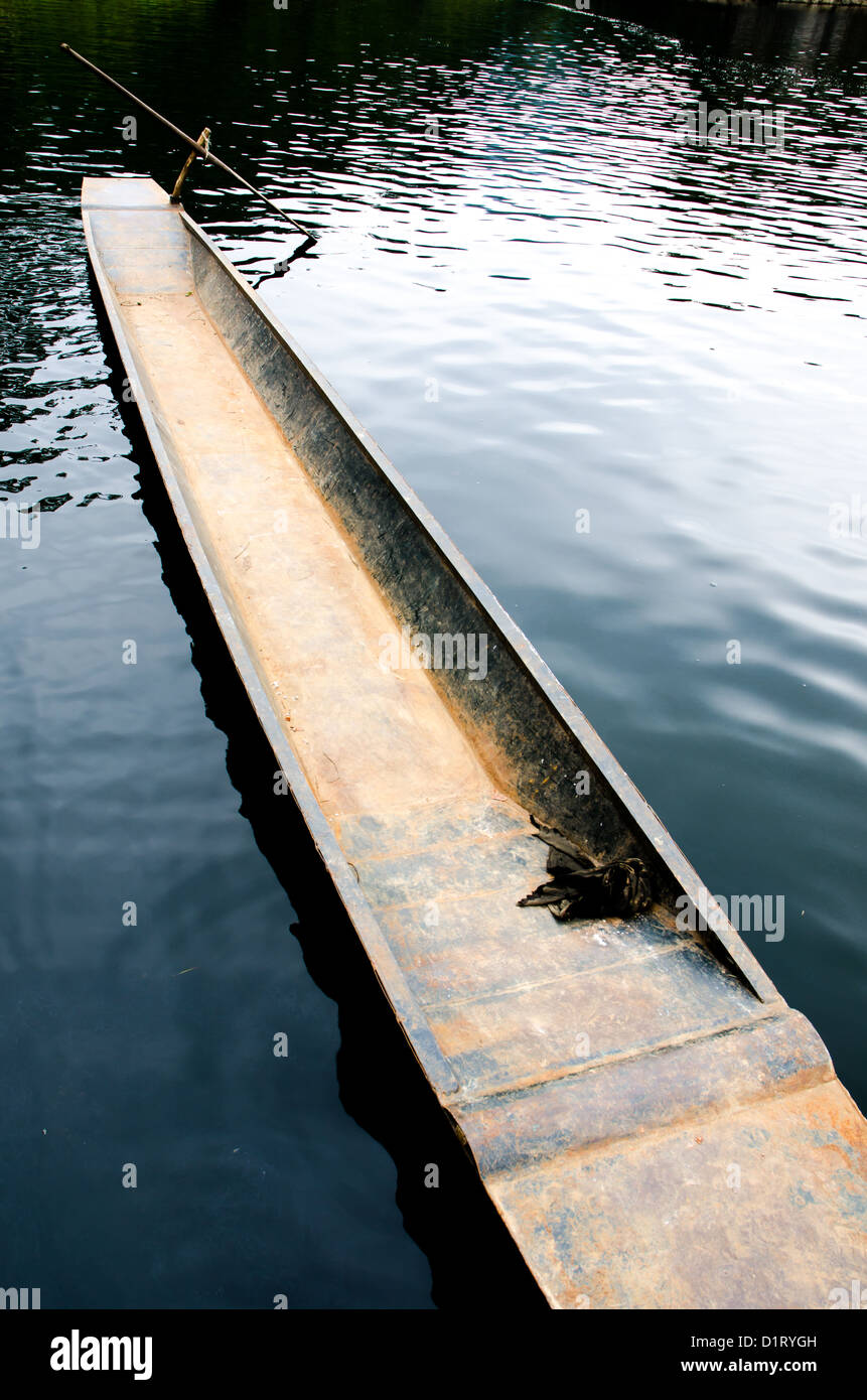 Questa foto è stata scattata a Ba essere lago, a nord del Vietnam, che è una delle più grande lago naturale in tutto il mondo. Foto Stock