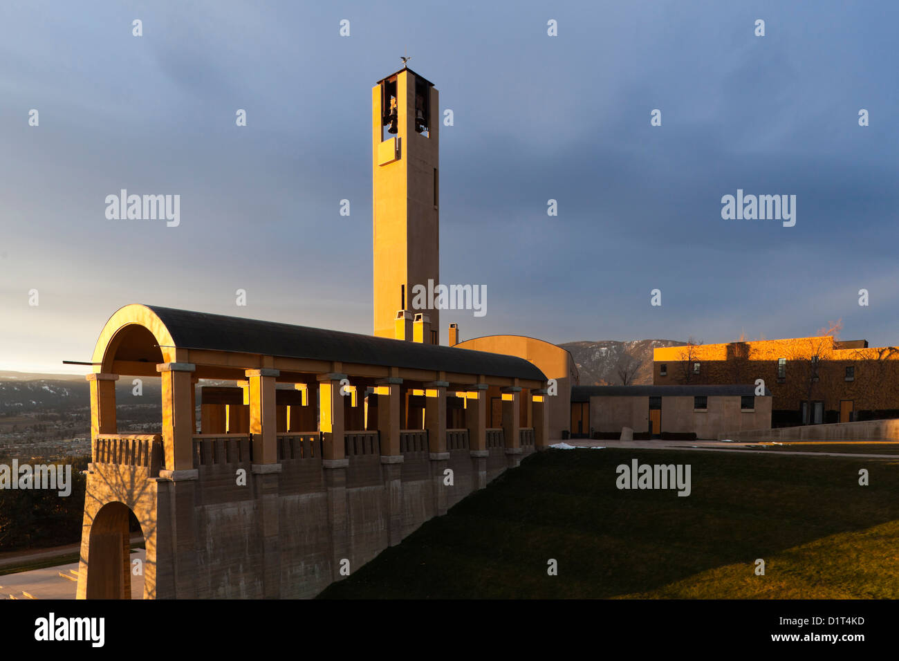 Canada, British Columbia, Okanagan Valley, West Kelowna, Mission Hill Winery, tramonto Foto Stock