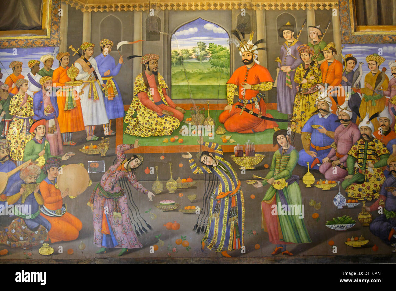 Affresco di Chehel Sotoun palace che mostra il gruppo di ricezione di shah Tahmasb Safavid e il re di India, Isfahan, Iran Foto Stock