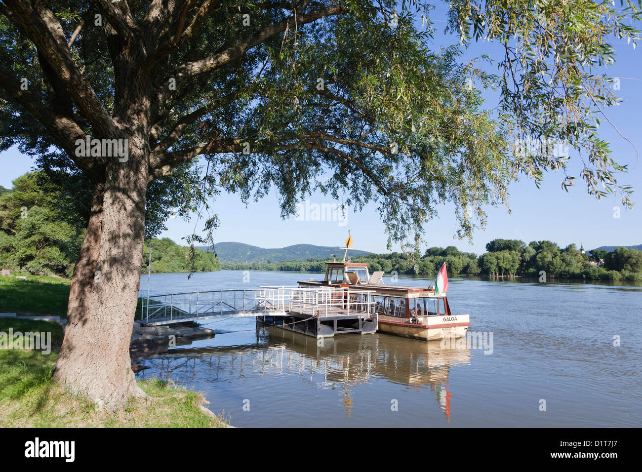 Il jetty di Dunabogdany per i piccoli traghetti per l'isola di Sant'Andrea (Szentendre). Duna-Ipoly Parco Nazionale. L'Europa, Ungheria Foto Stock