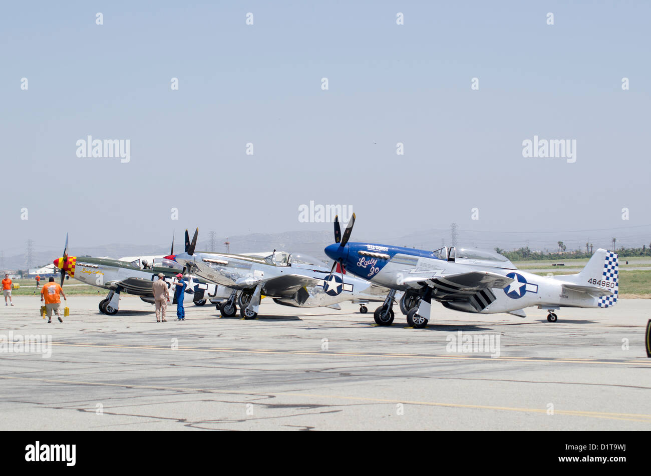 P-51 Mustangs presso il Chino Air Show, Chino, CALIFORNIA, STATI UNITI D'AMERICA Foto Stock