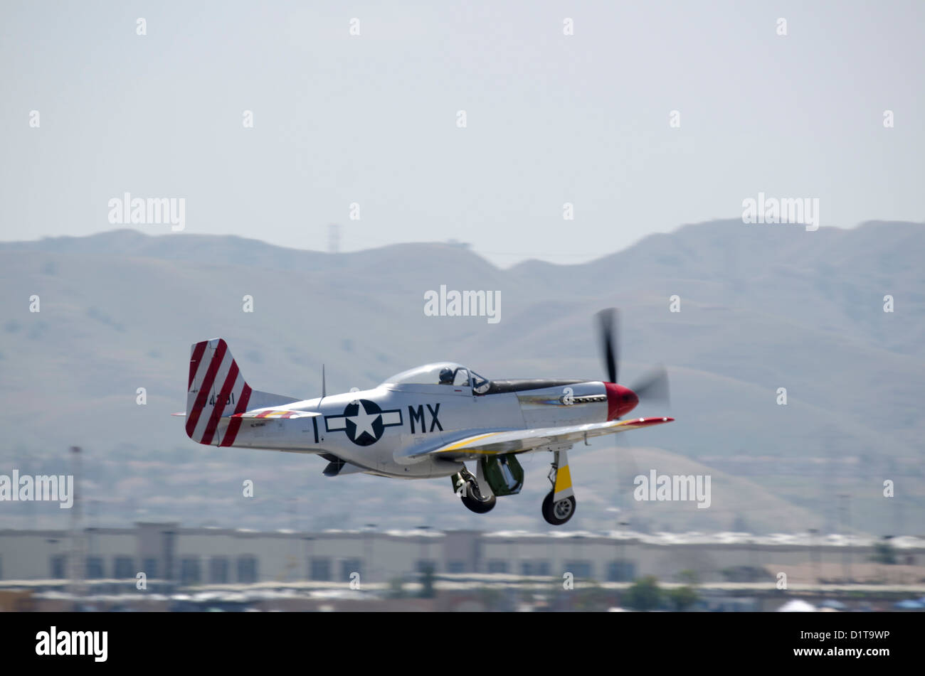 P-51 presso il Chino Air Show, Chino, CALIFORNIA, STATI UNITI D'AMERICA Foto Stock