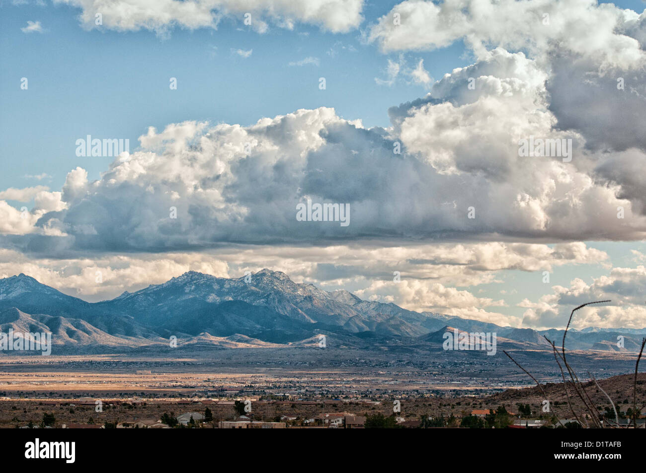 Alto contrasto nuvole in Kingman, Arizona Foto Stock