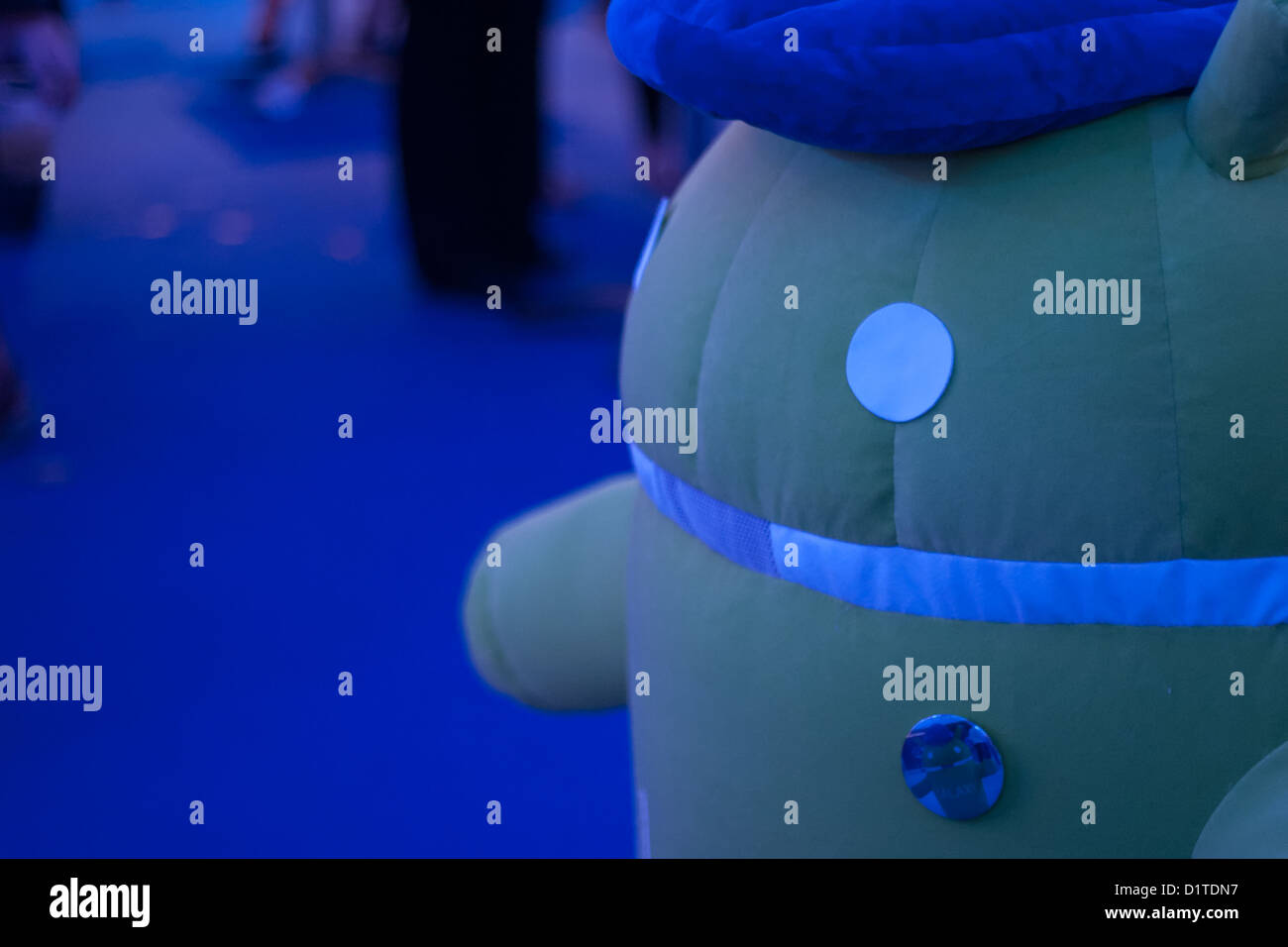Tuta Android utilizzato su una galassia di lancio. Foto Stock