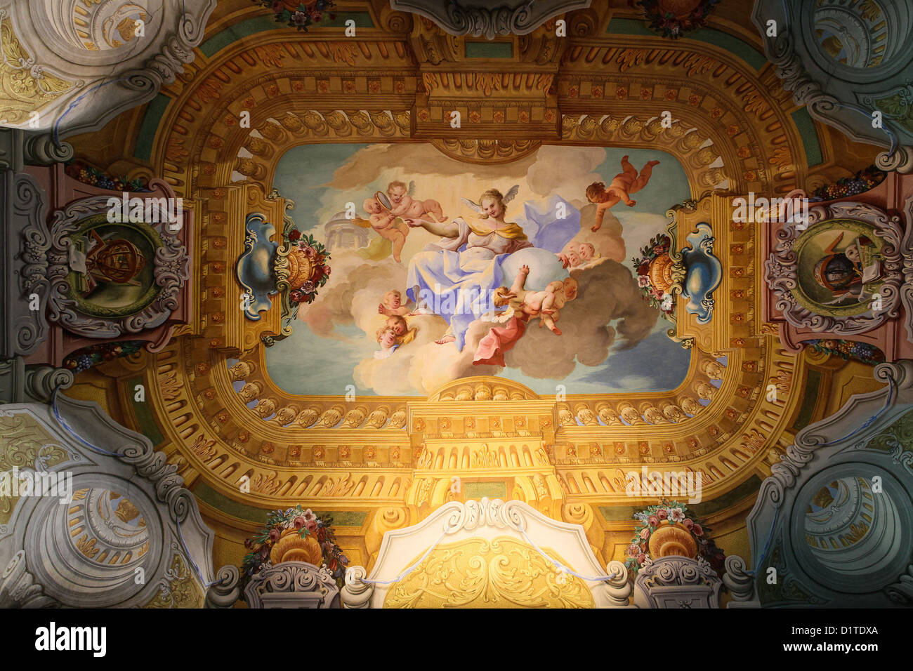 Soffitto dipinto nella famosa biblioteca di Stift Melk monastero in Austria. Foto Stock