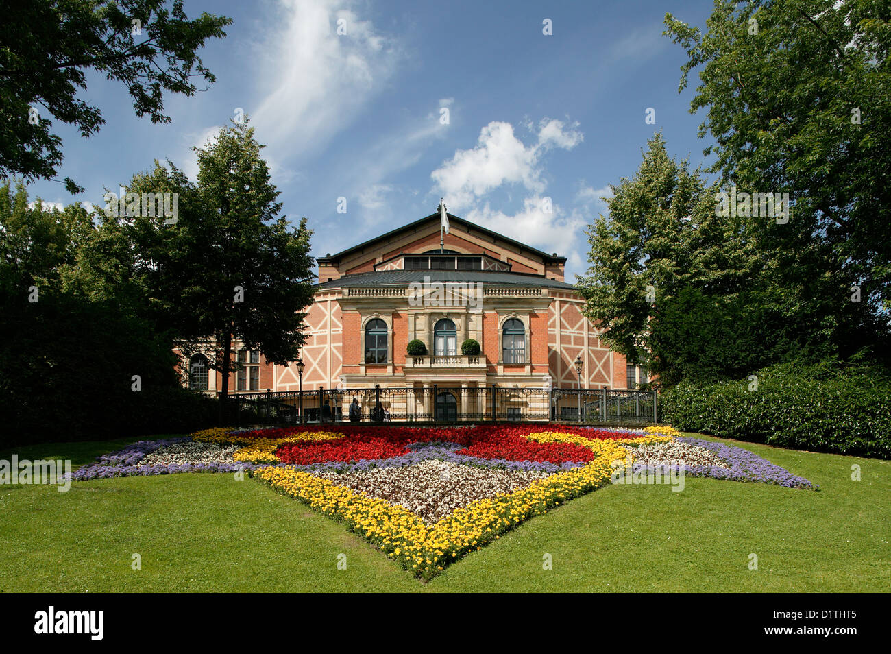 Bayreuth, Germania, il Festival di Richard Wagner Hall sulla collina verde Foto Stock