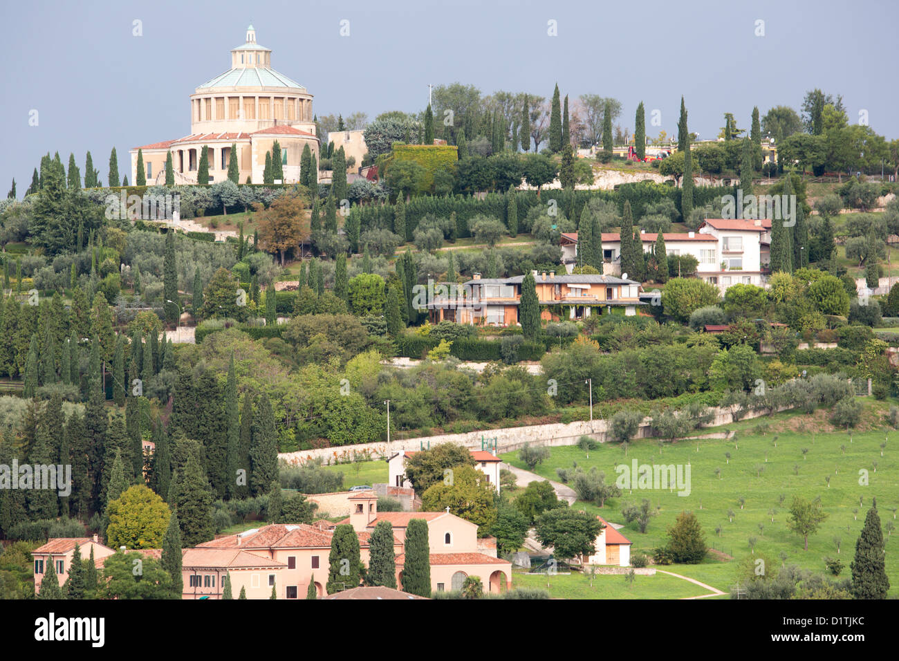 Santuario Della Madonna Di Lourdes Viale Dei Colli Verona Vr Santuario della Madonna di Lourdes e la città vecchia di Verona, Italia