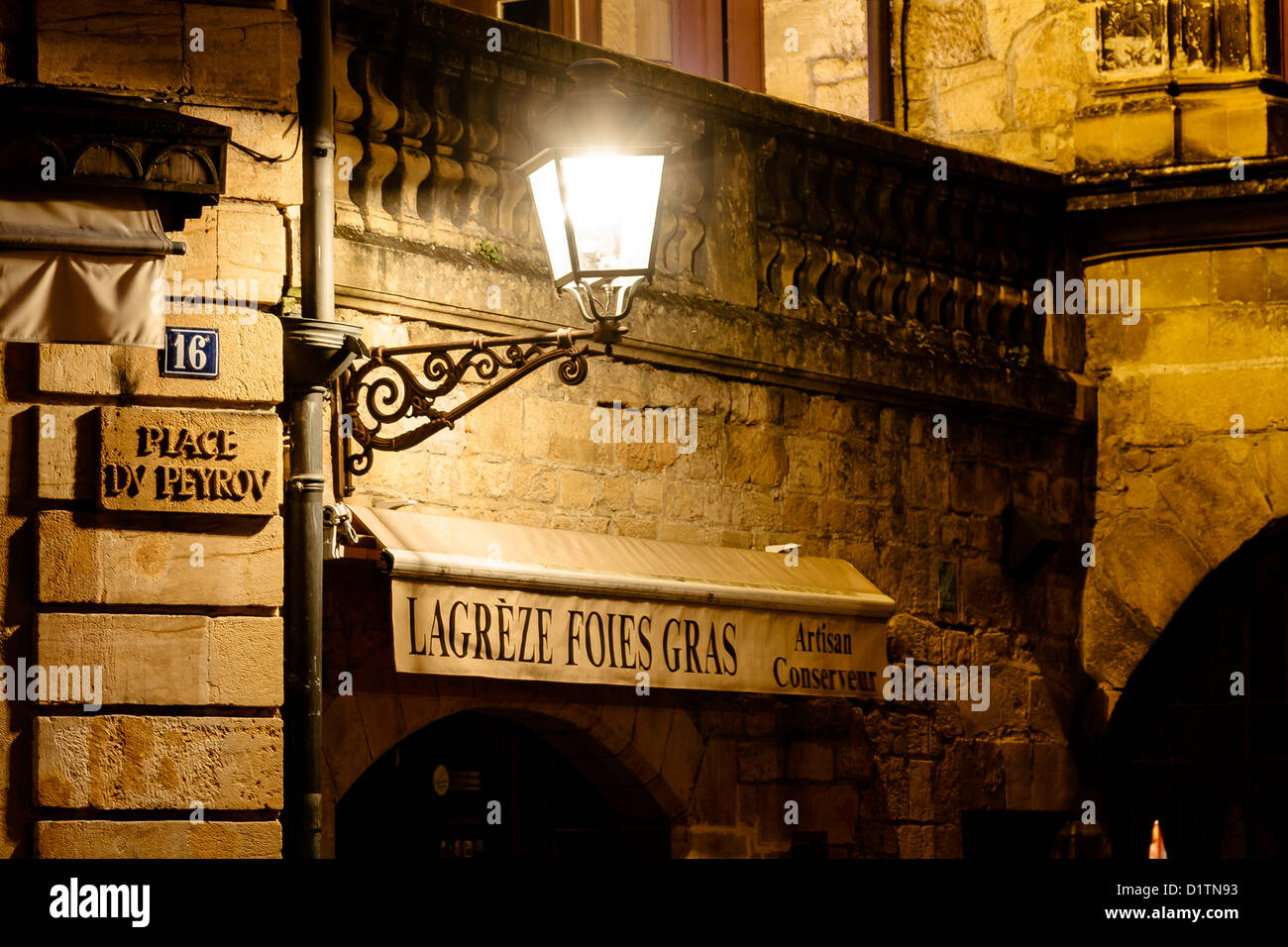 Sarlat de Il Canada è uno dei pochi posti ancora accesa da gaslight Foto Stock