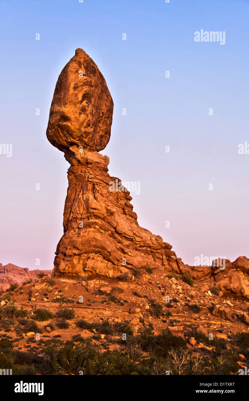 Equilibrato Rock - Parco Nazionale di Arches, Utah, Stati Uniti d'America Foto Stock