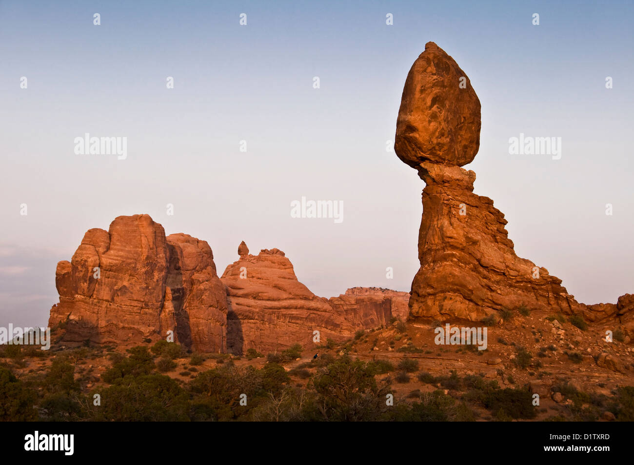 Equilibrato Rock - Parco Nazionale di Arches, Utah, Stati Uniti d'America Foto Stock
