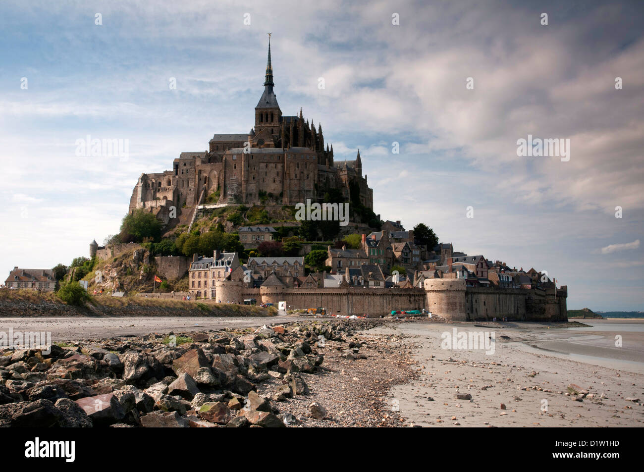 Mont Saint Michel è un isola rocciosa e un comune in Normandia, Francia. Foto Stock