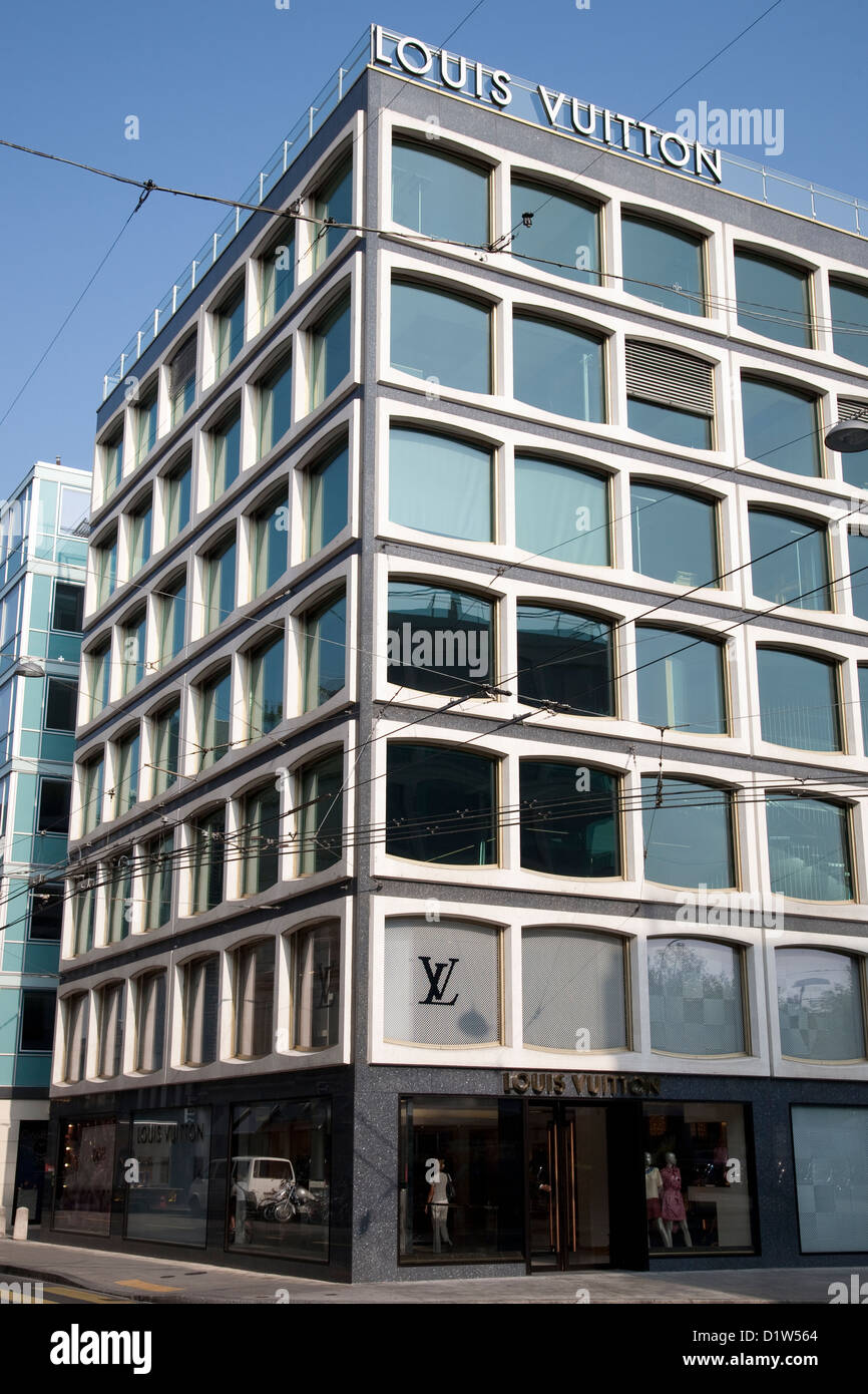 Louis Vuitton Shop, Rue de rhone Street, Ginevra, Svizzera, Europa Foto  stock - Alamy