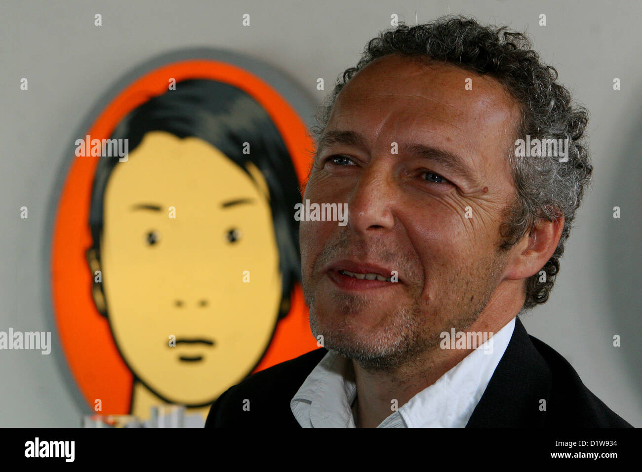 L'artista britannico Julian Opie durante la sua mostra al Museo di Praga Kampa, ritratto, Repubblica Ceca Foto Stock