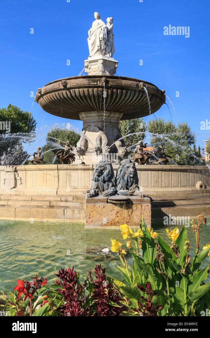Fontana presso La Rotonde di Aix-en-Provence, Provenza, Francia Foto Stock