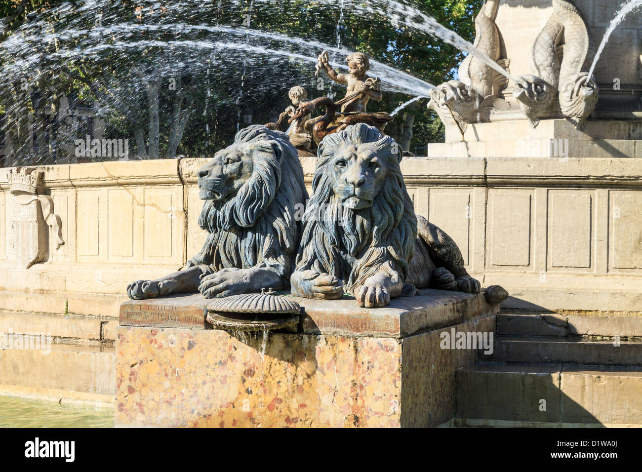 Lion statue della fontana presso La Rotonde di Aix-en-Provence, Provenza, Francia Foto Stock