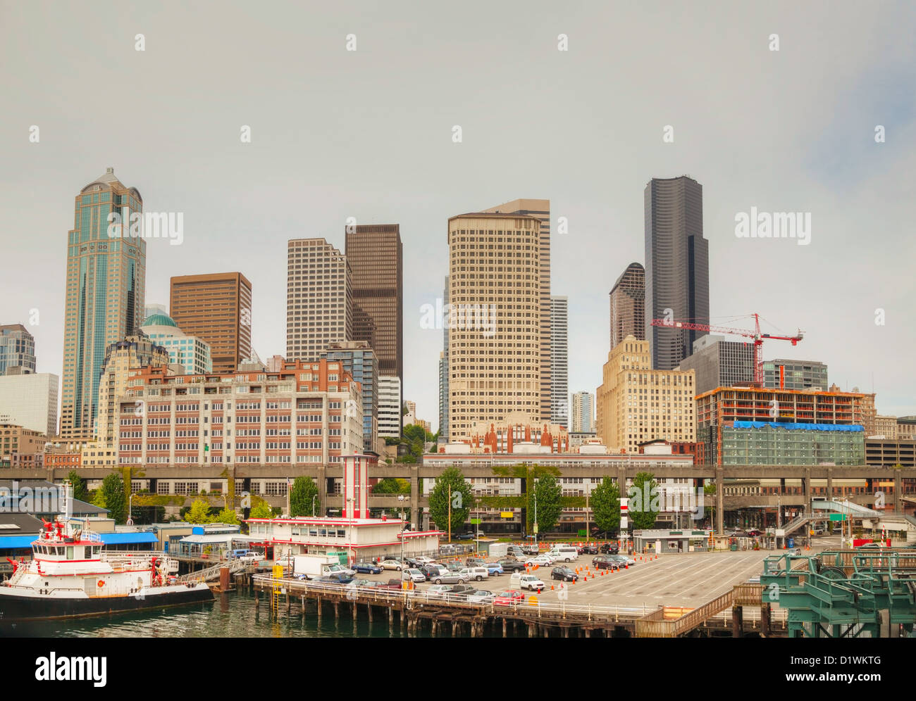 Paesaggio di Seattle come visto dalla baia Foto Stock