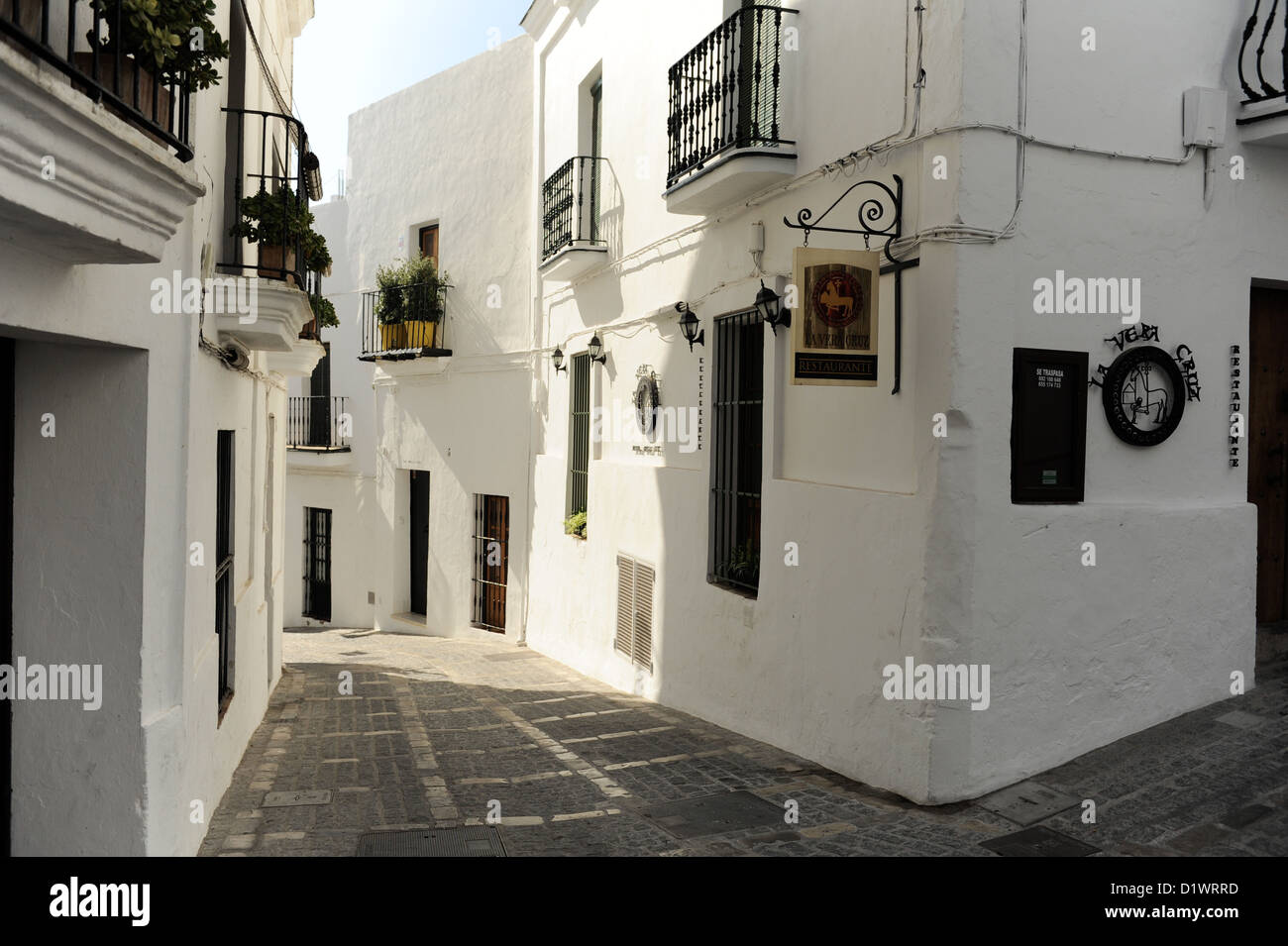 Strade a Vejer de la Frontera, uno dei Pueblos Blancos o bianche città dell'Andalusia, Spagna Foto Stock