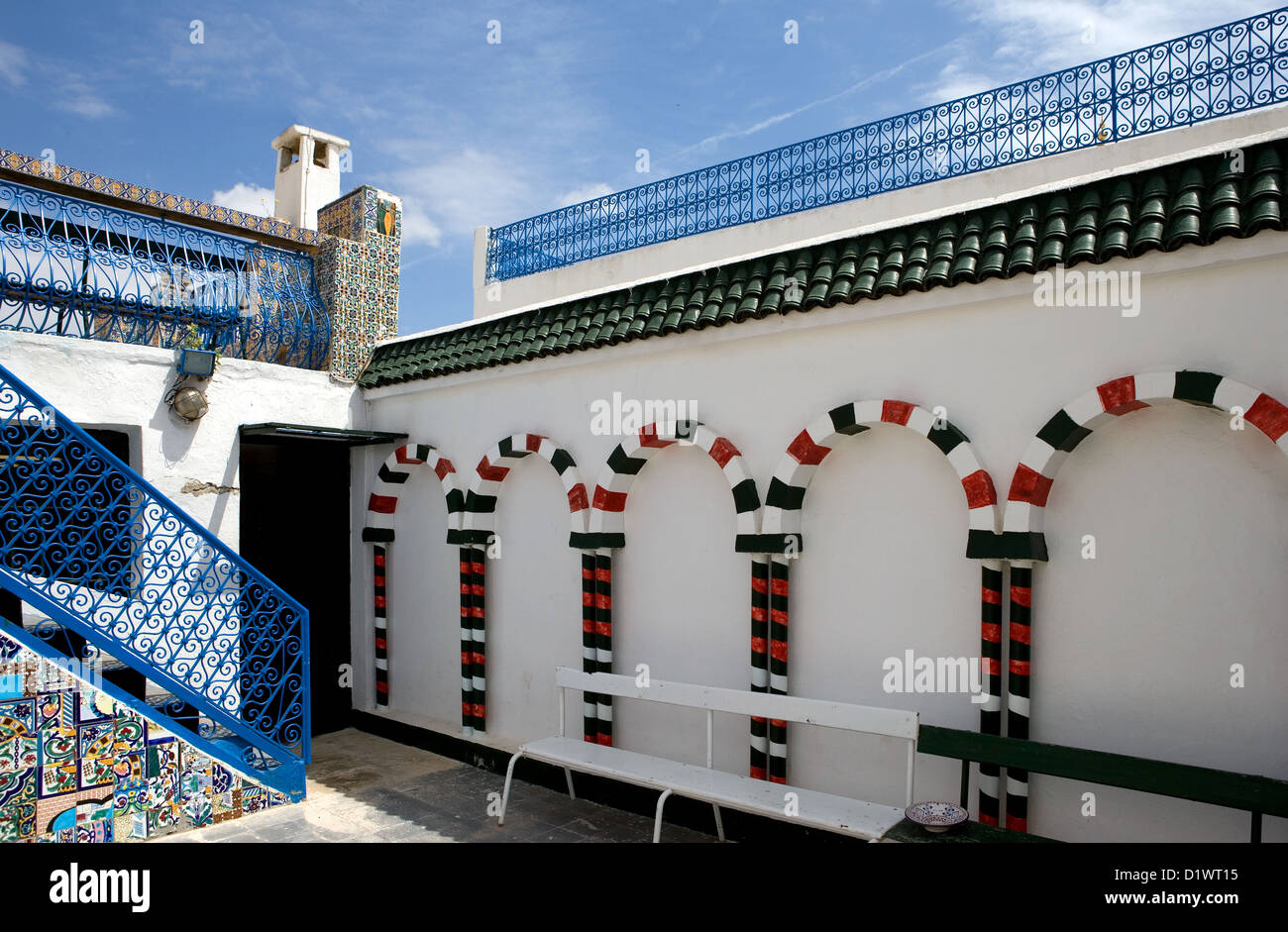 La Tunisia, Tunisi, vista delle architetture tradizionali da una terrazza Medina Foto Stock