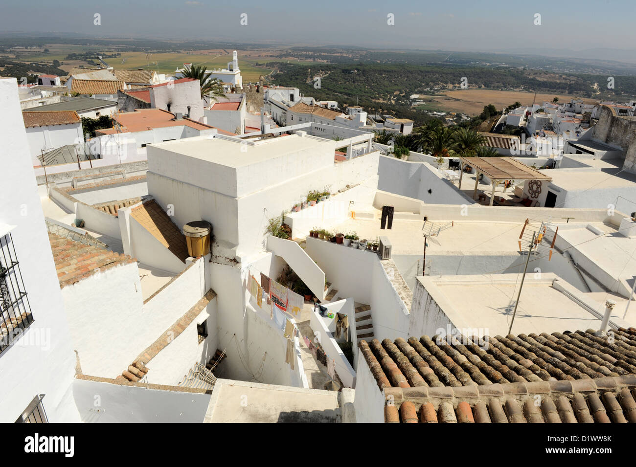 Vejer de la Frontera, uno dei Pueblos Blancos o bianche città dell'Andalusia famose per le loro pareti imbiancate, Spagna meridionale Foto Stock