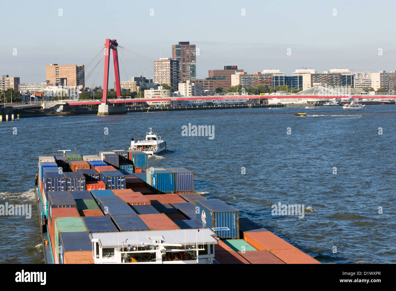 Nave container a Rotterdam. Paesi Bassi Foto Stock