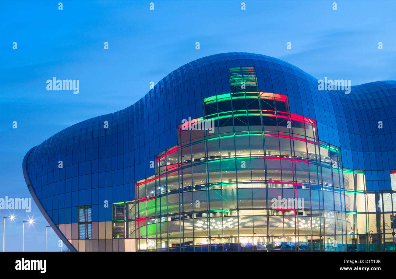 Vista del Sage Gateshead dalla banchina a newcastle upon tyne, England, Regno Unito Foto Stock