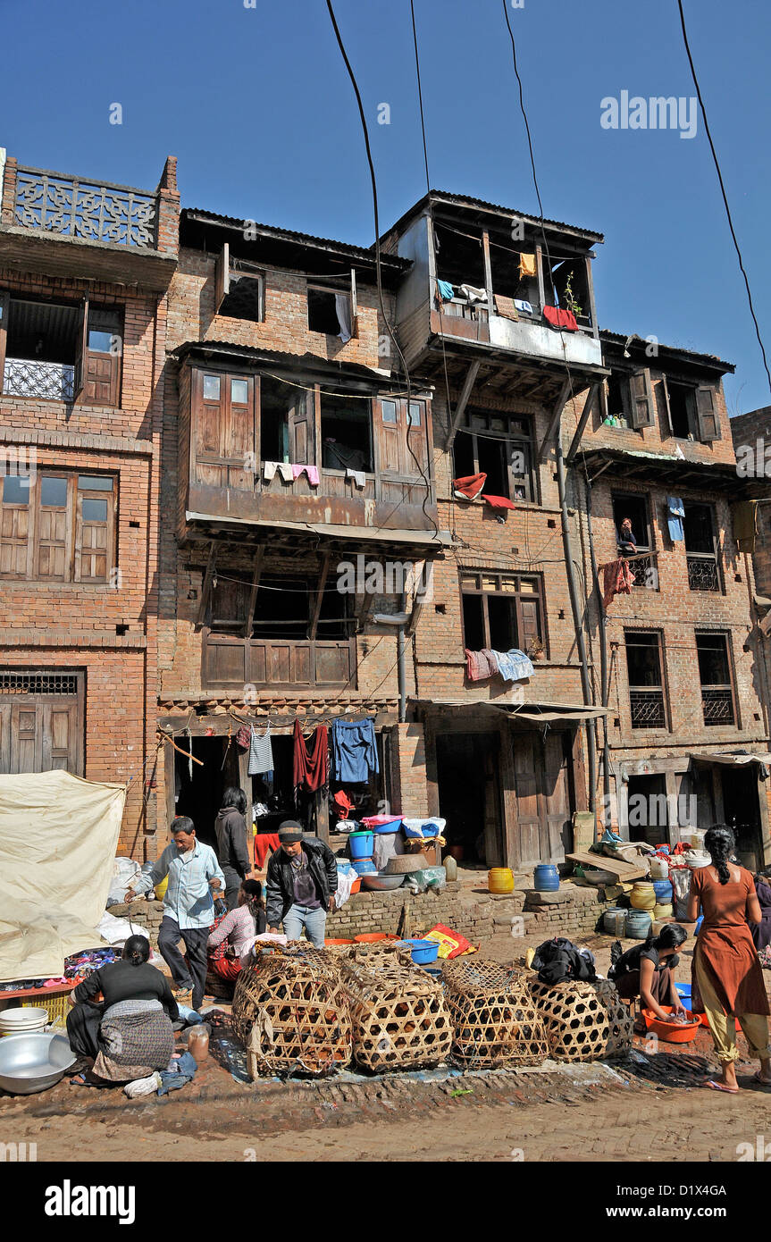 Mercato di giorno in strada, Bhaktapur, Nepal Foto Stock